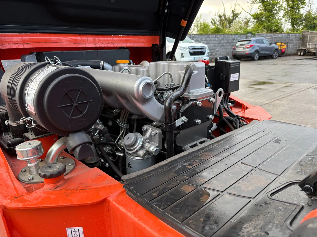 New/Unused 30 A Series HCHI Fork Lift - Image 3