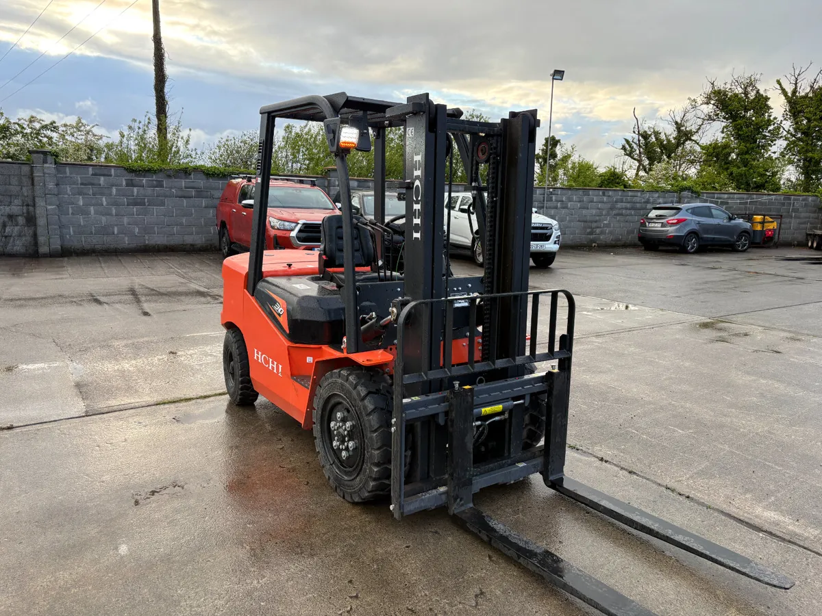New/Unused 30 A Series HCHI Fork Lift - Image 2