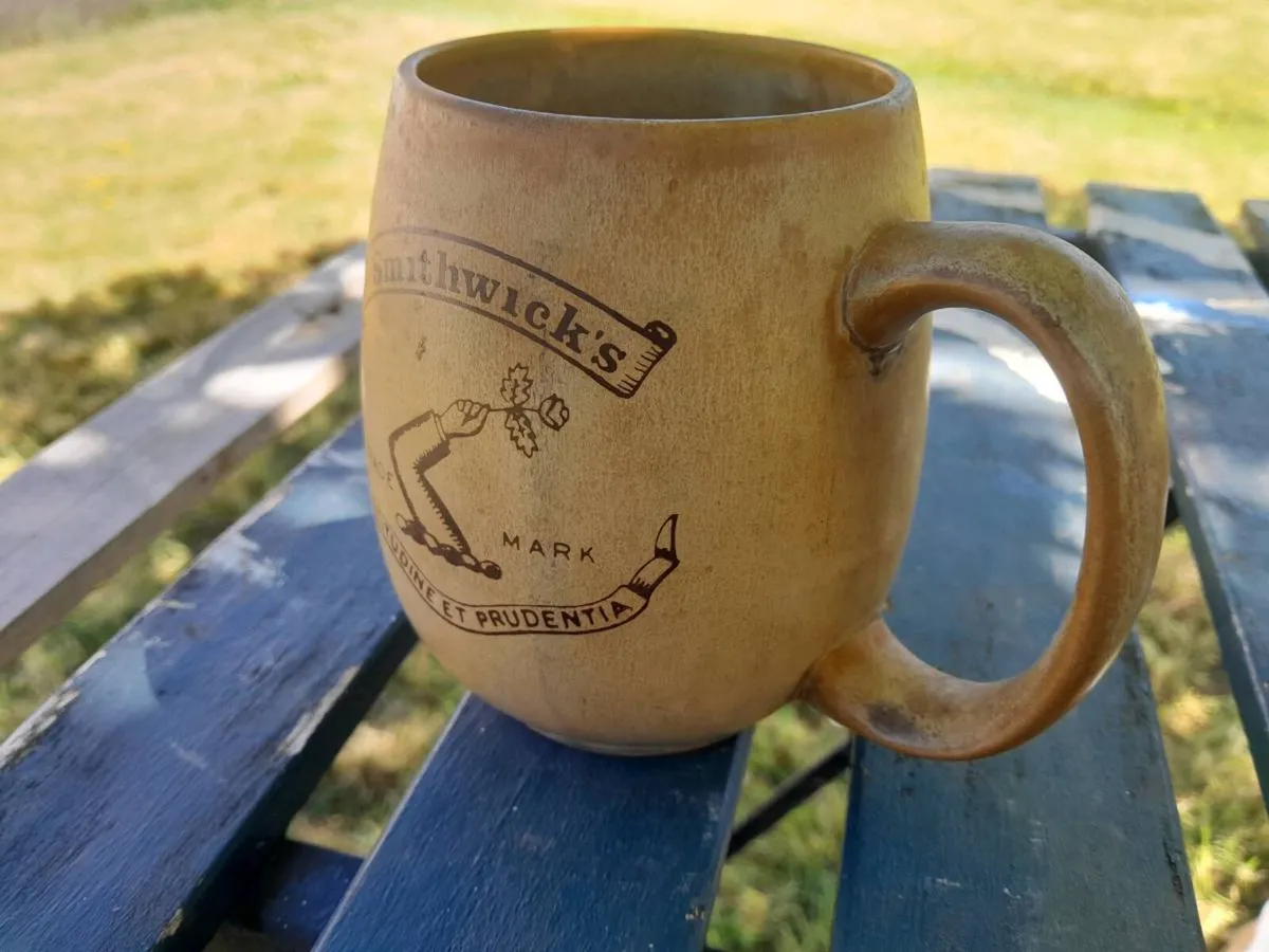 Vintage smithwicks stone ware tankard - Image 3