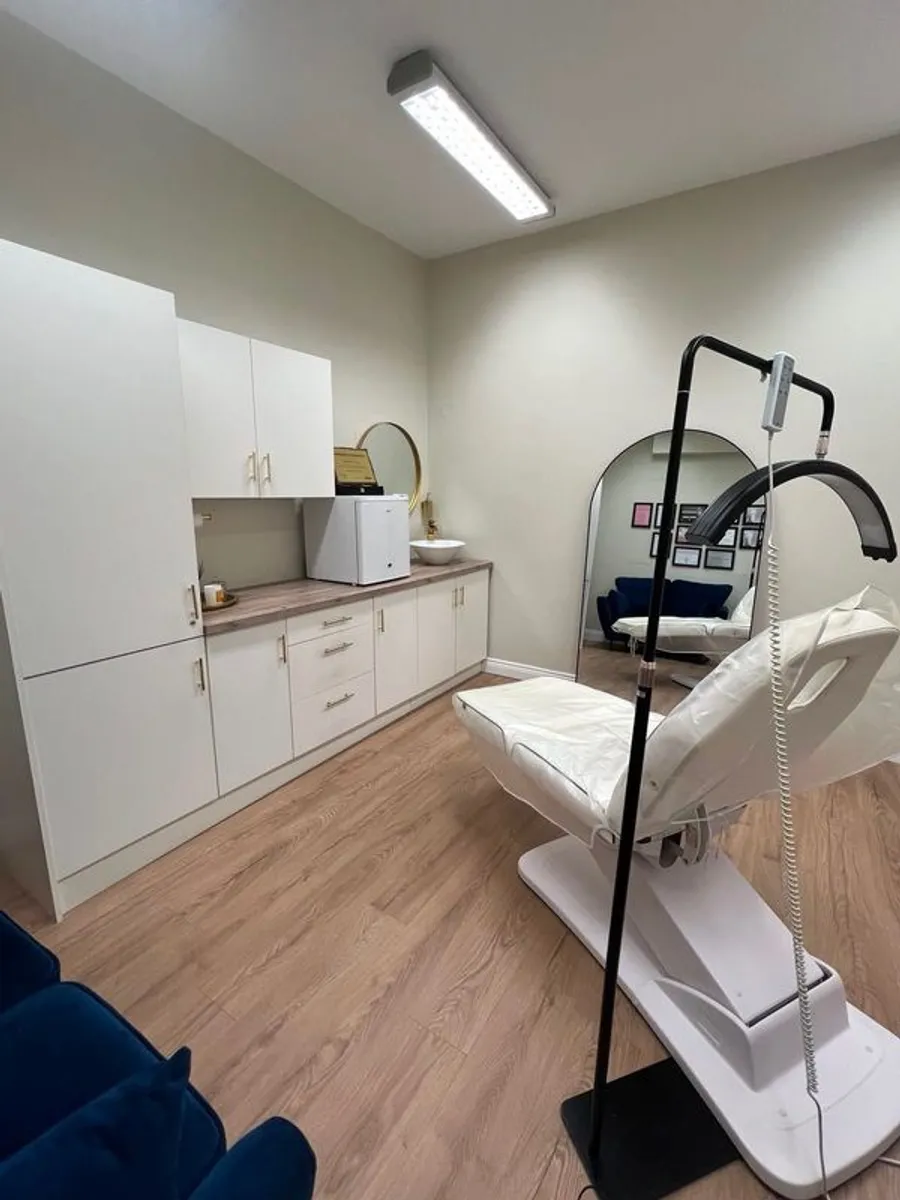 Treatment Room To Rent - Image 1