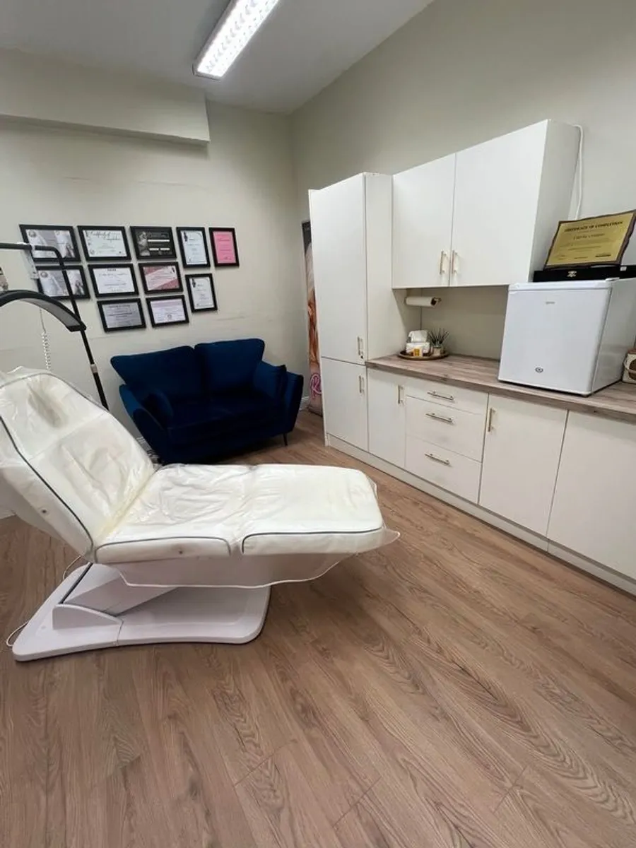 Treatment Room To Rent - Image 2