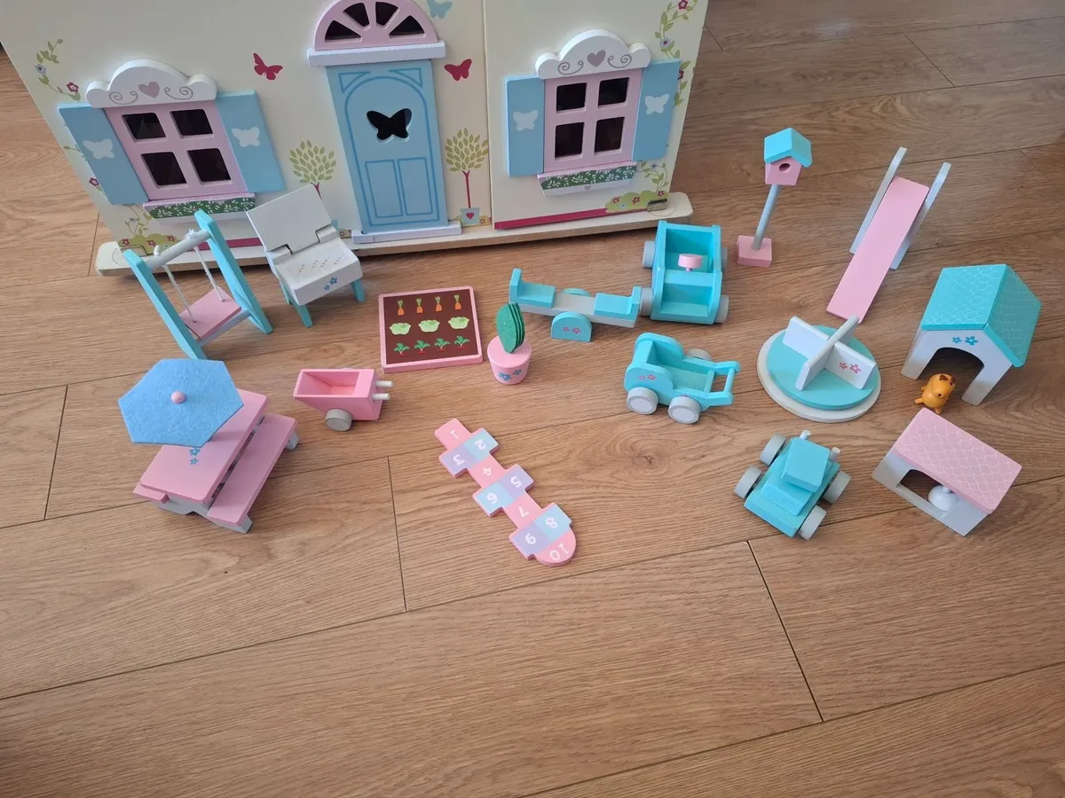 Dolls house - Image 4