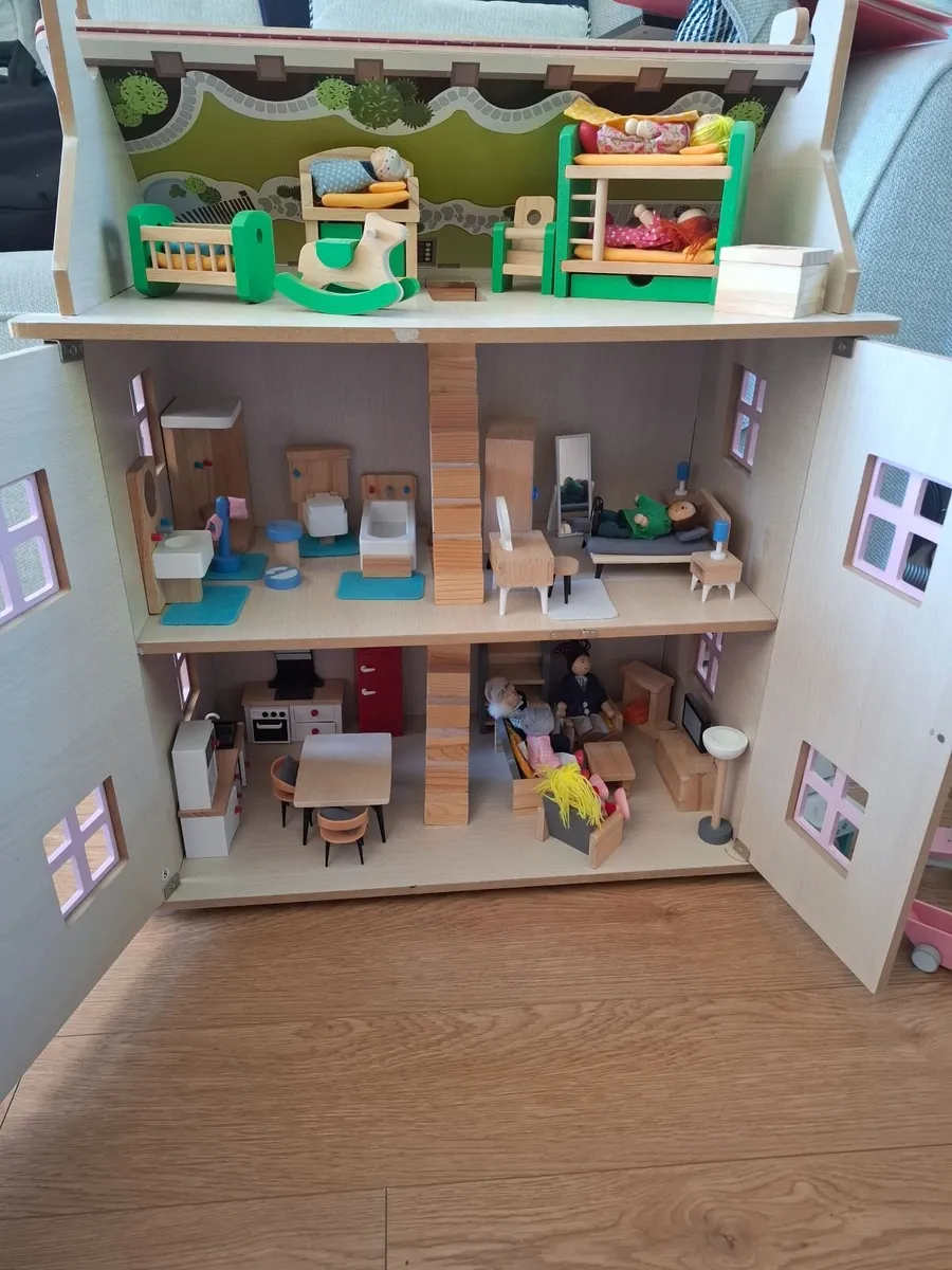 Dolls house - Image 3