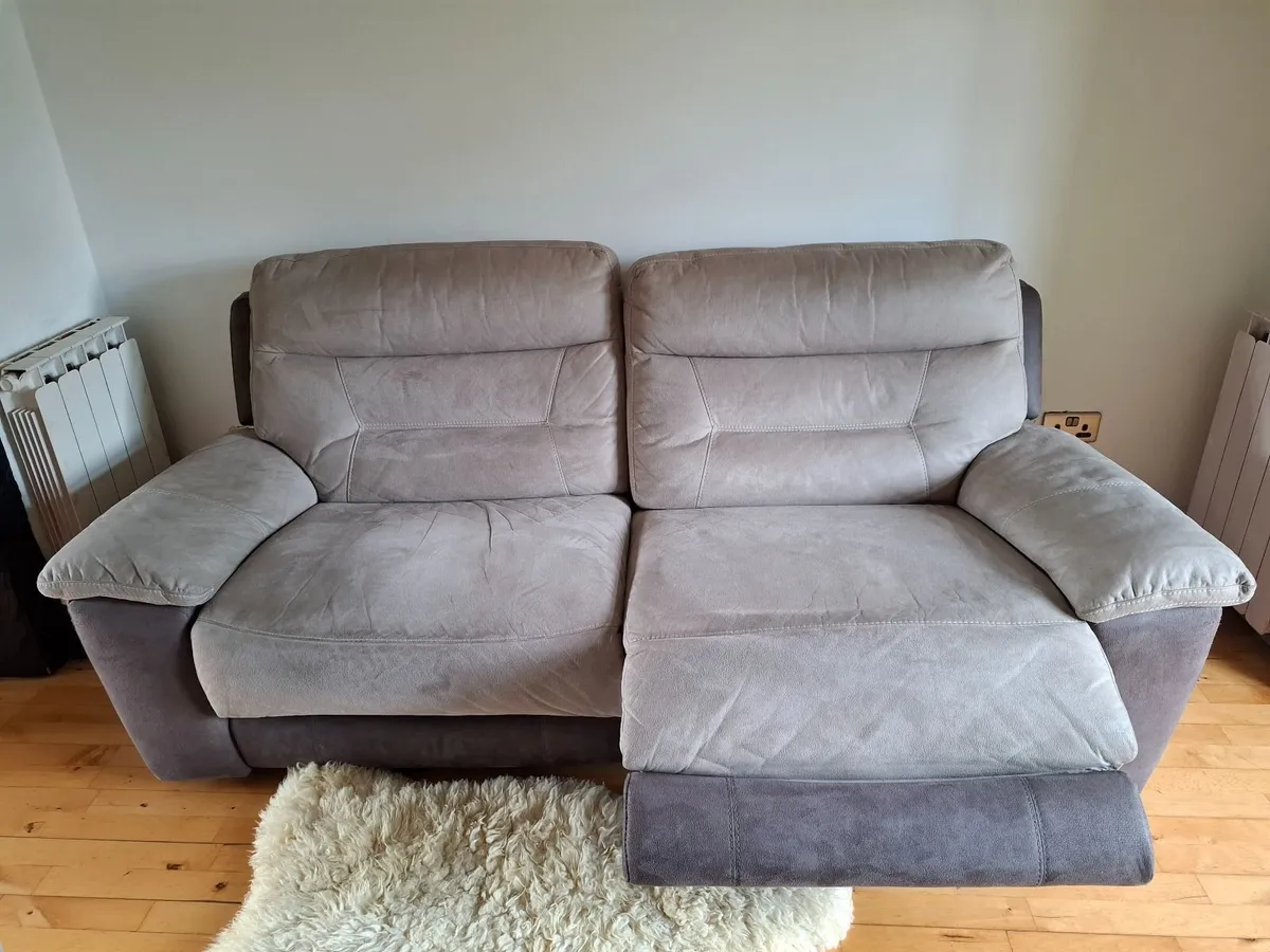 Very comfy reclining Couch/Sofa and Armchair - Image 4