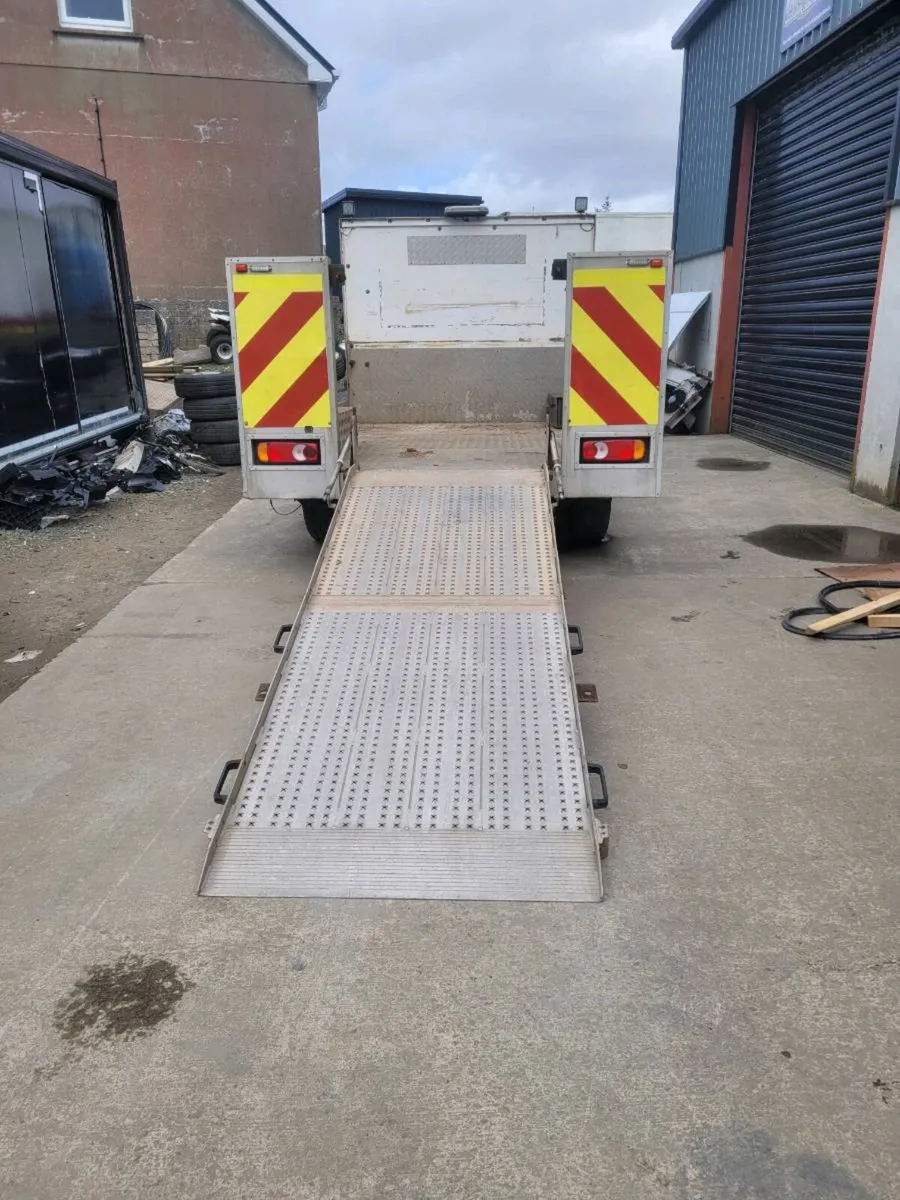 2018 Nissan nv400 low loader body with ramp - Image 2