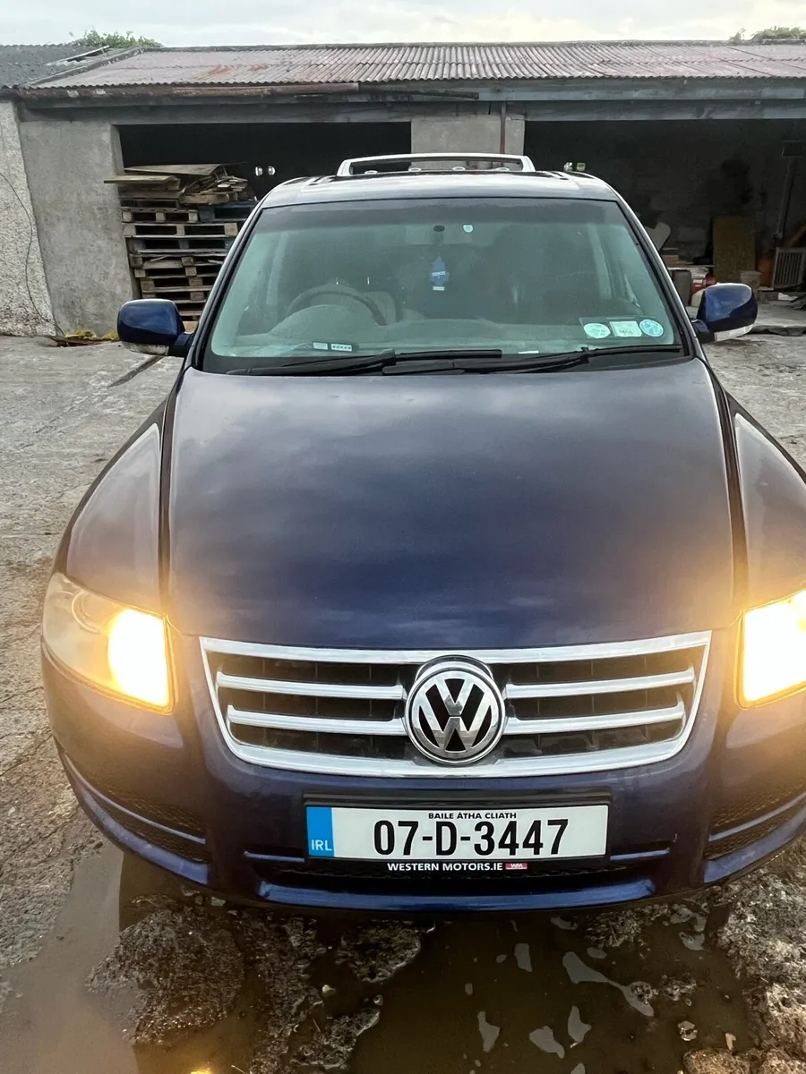 Vw Tourag 2.5l - Image 1