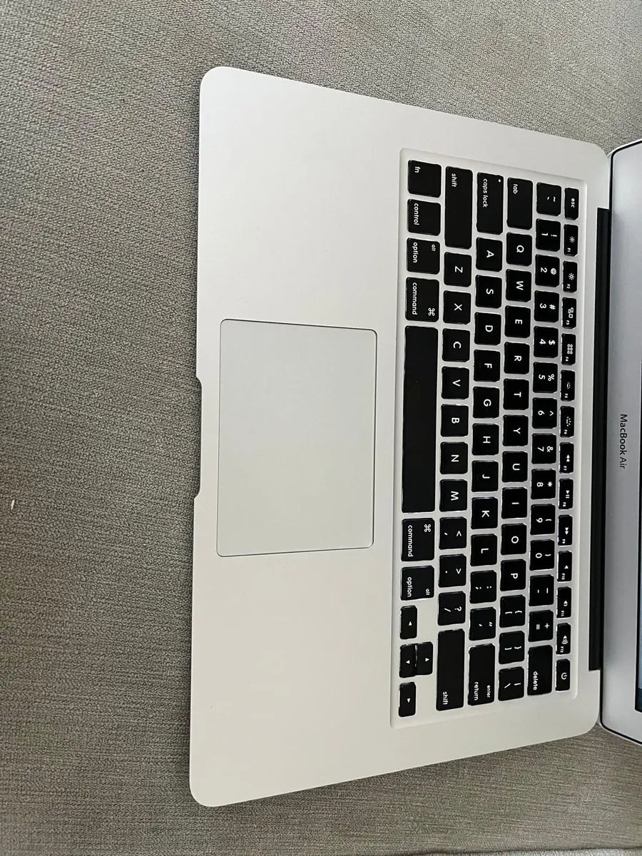 MacBook Air (A1466) - Image 4