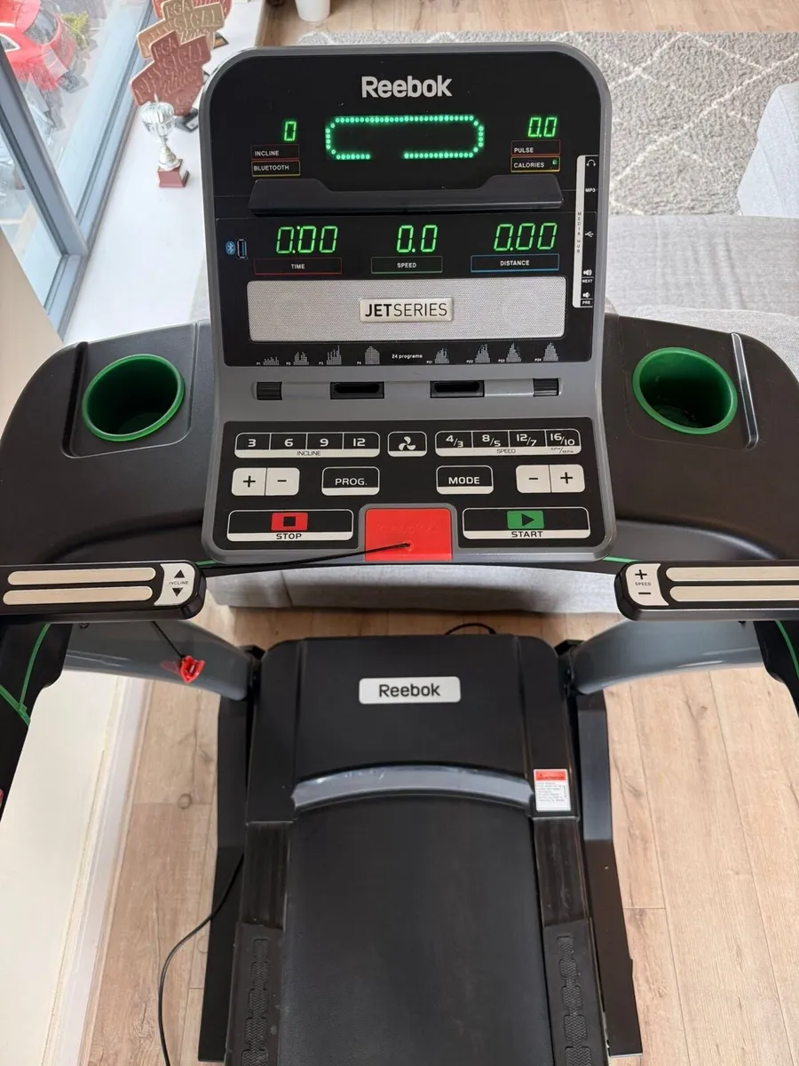 Reebok Jet 200 Series + Bluetooth Treadmill - Image 4