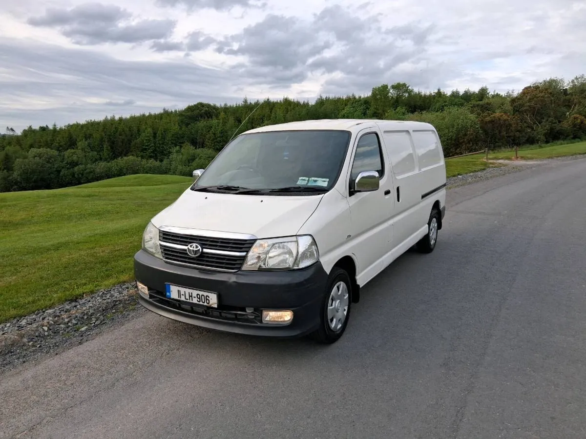 €8500 2011 toyota hiace new cvrt €8500 - Image 1