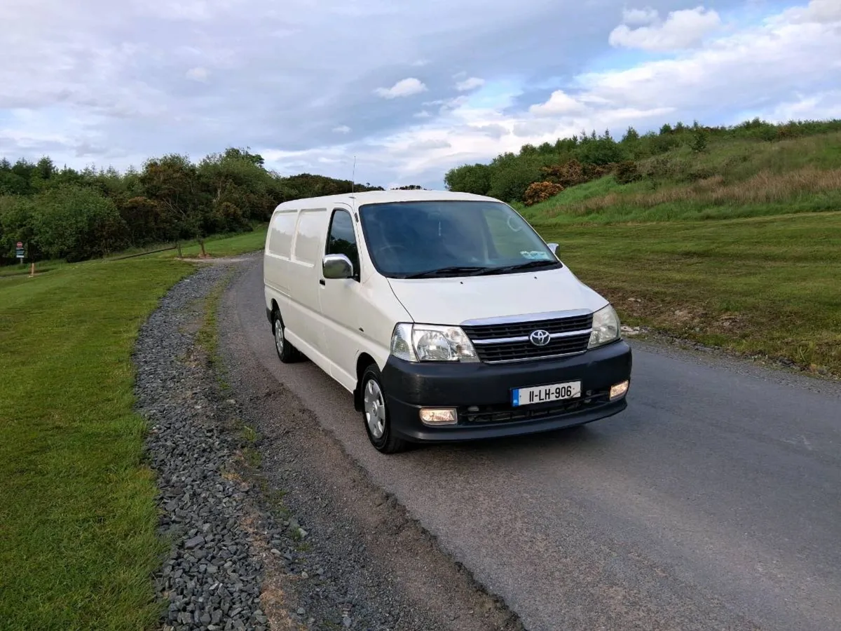 €8500 2011 toyota hiace new cvrt €8500 - Image 2