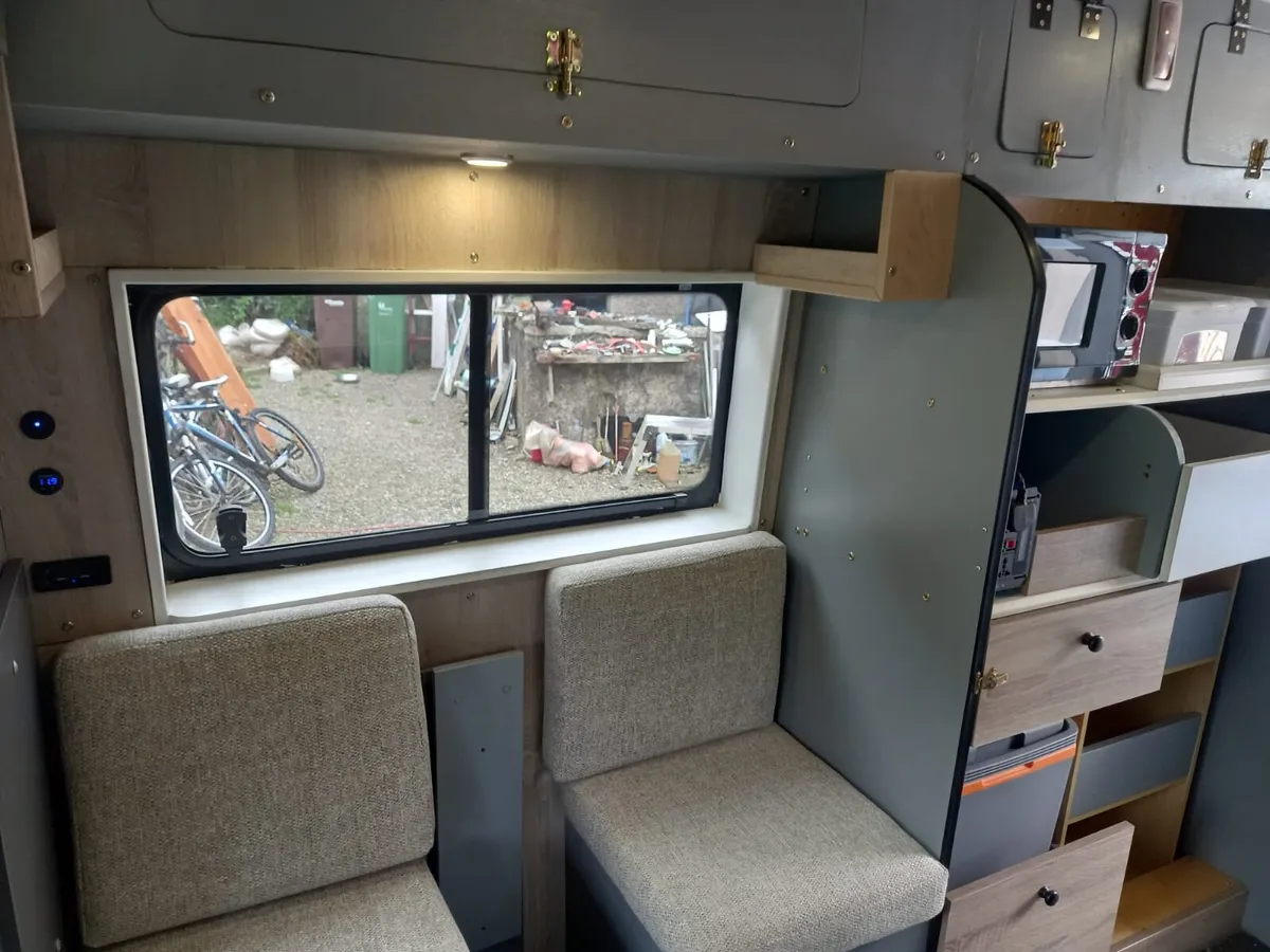 camper van - Image 4