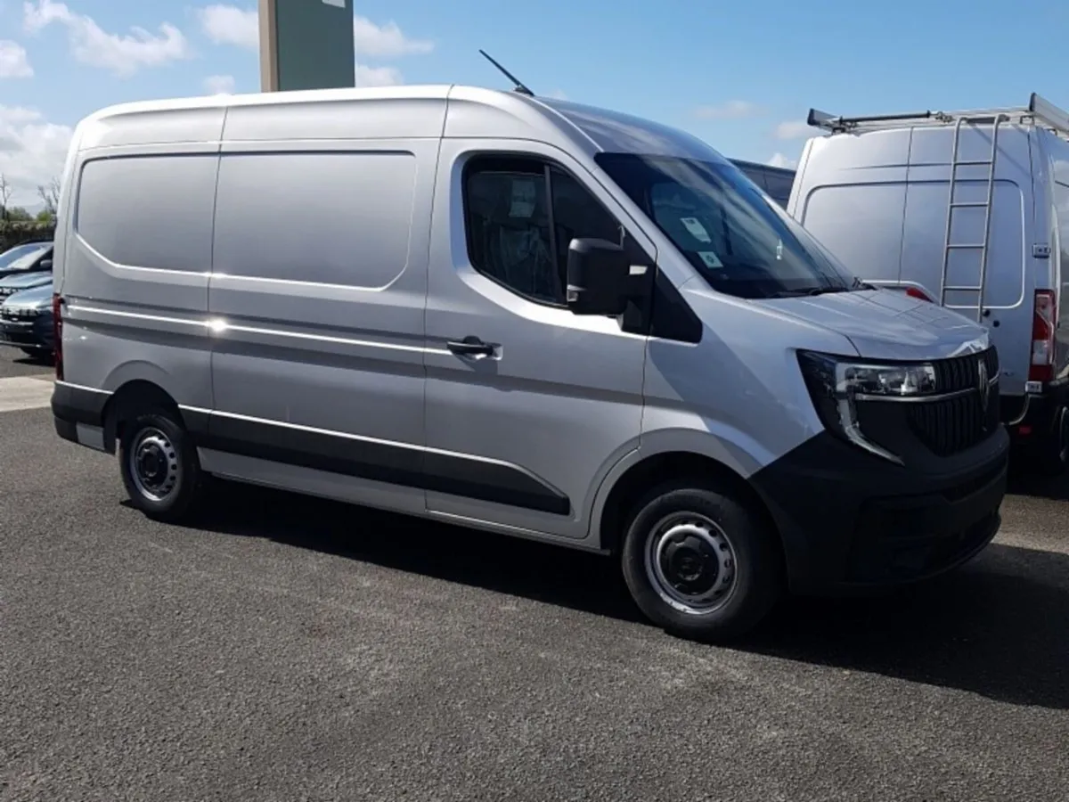Renault Master 170 LWB (EX VAT) PRICE DISPLAYED - Image 3