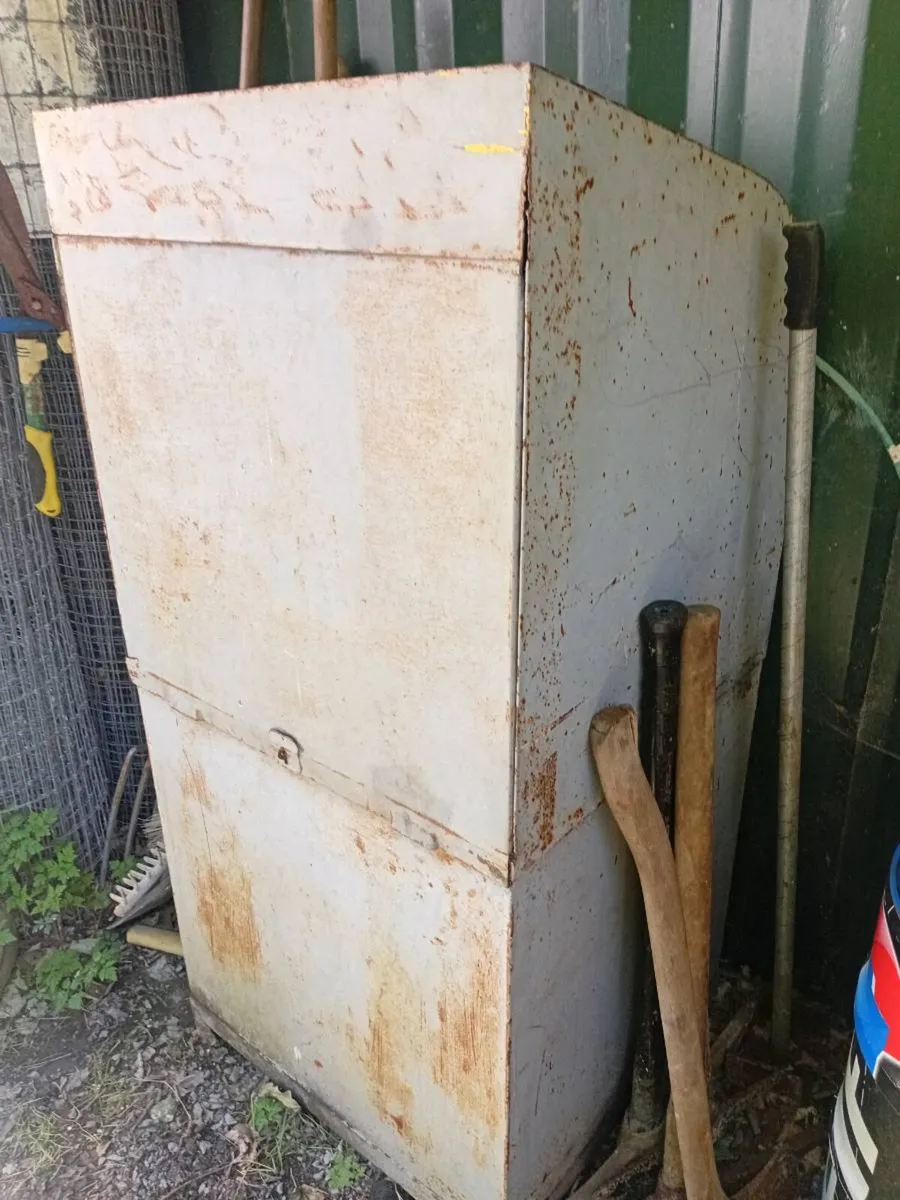 Old oil dispenser - Image 4