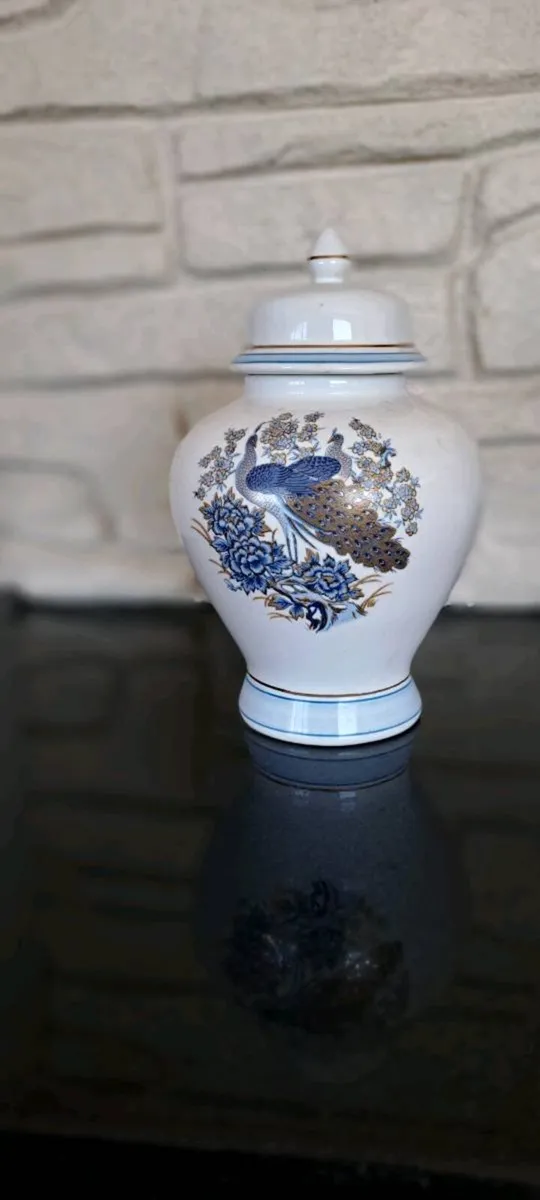 Ornamental vase