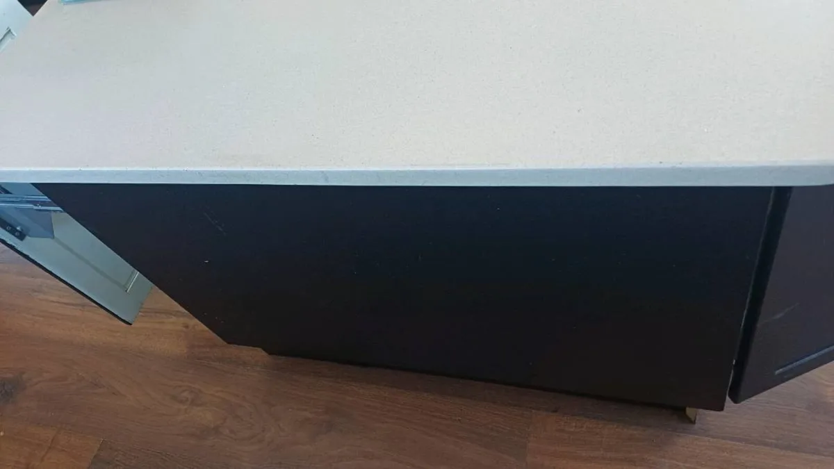 kitchen island - Image 4