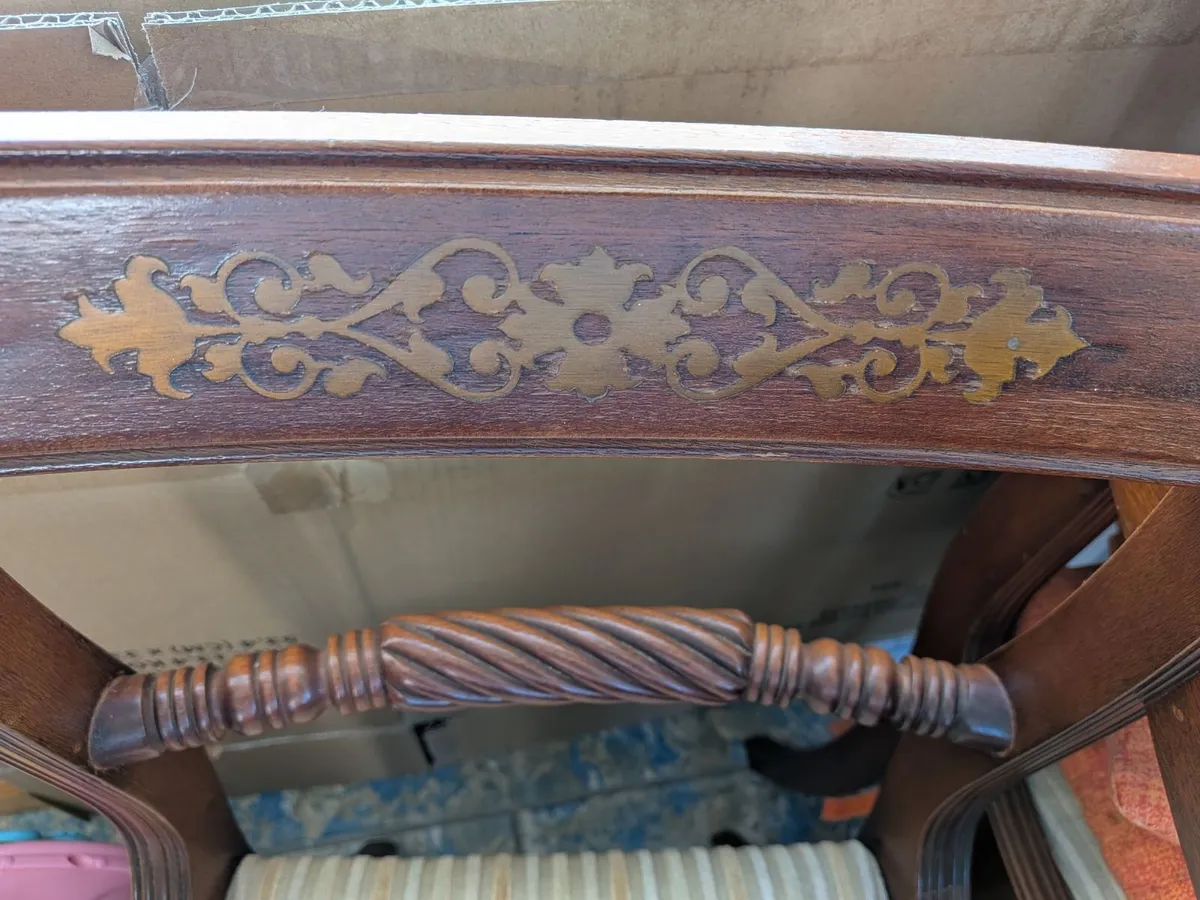 Kitchen table and 8 chairs - Image 4