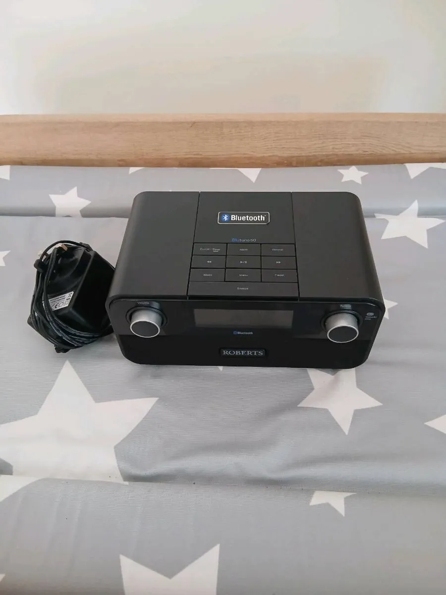 Roberts blutune bluetooth radio - Image 1