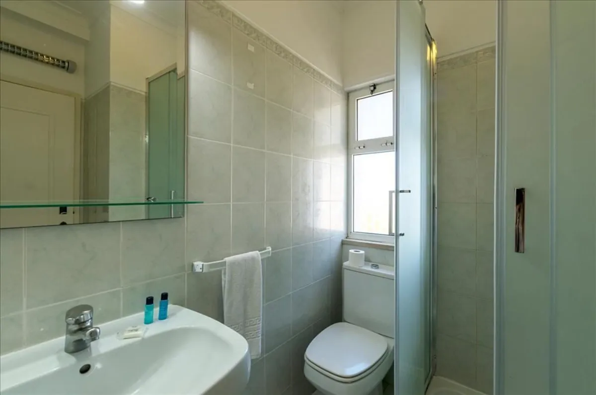 Carvoeiro Townhouse Seaview (Sleeps 4) - Image 4