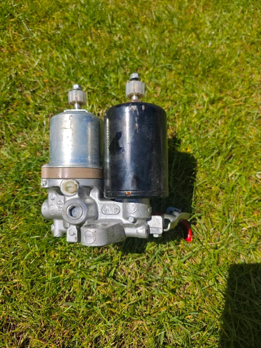 ABS pump Toyota Prius Alpha - Image 4