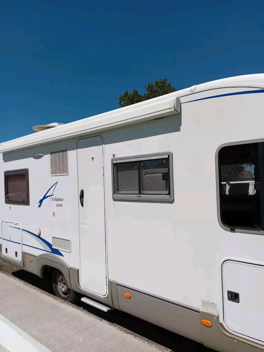 Motorhome - Image 2
