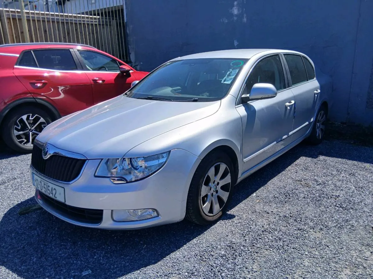 2012 SKODA SUPERB 1.6 DIESEL - Image 2