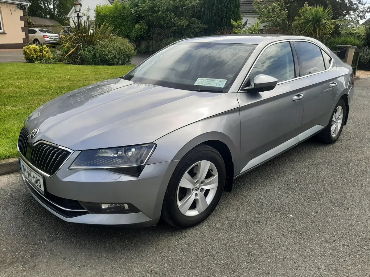 SKODA SUPERB 2019 DSG AUTOMATIC 2.0 TDI - Image 1