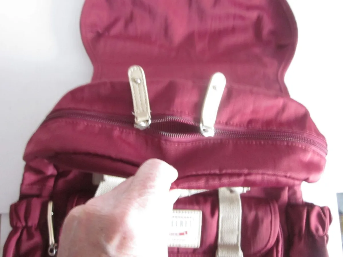 Vivisecret Waterproof Anti-theft School Travel Bac - Image 3