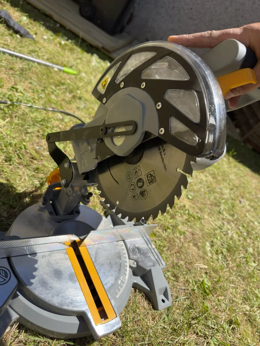 Saw - Image 3