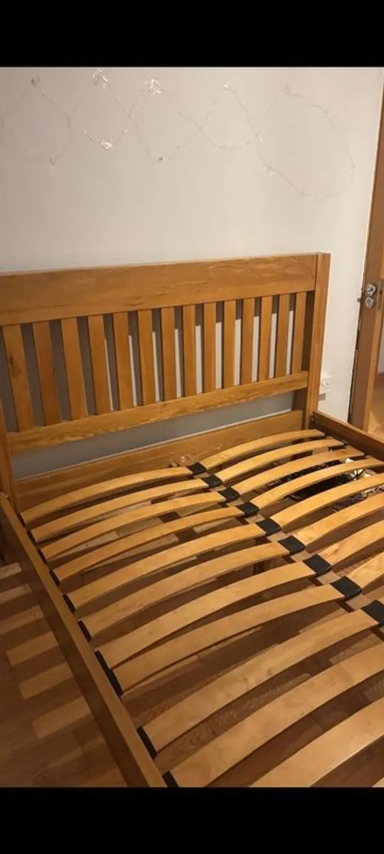 5ft solid wood oak bed - Image 1