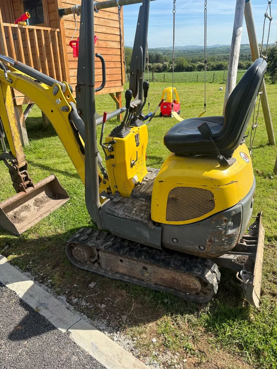 Mini digger - Image 1