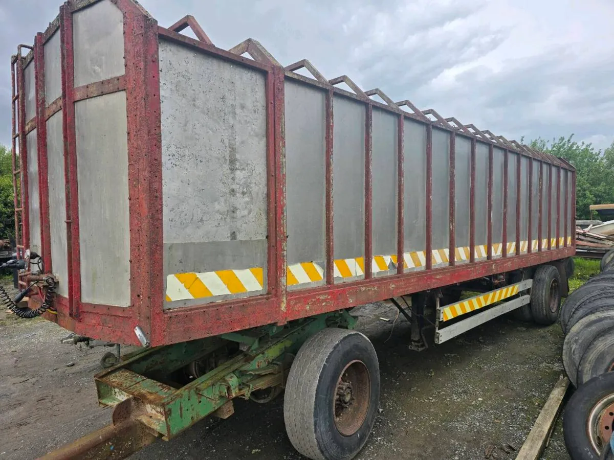 Cattel trailer 26ft x8 - Image 2