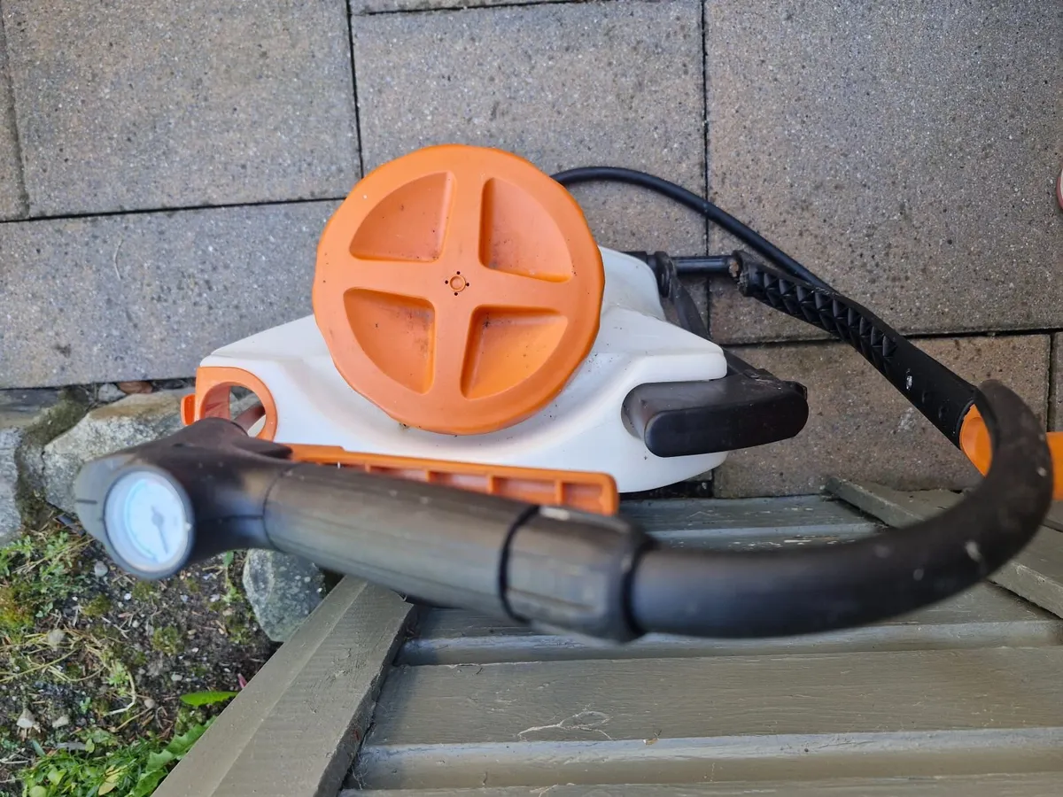 Stihl SG 51  garden sprayer - Image 2