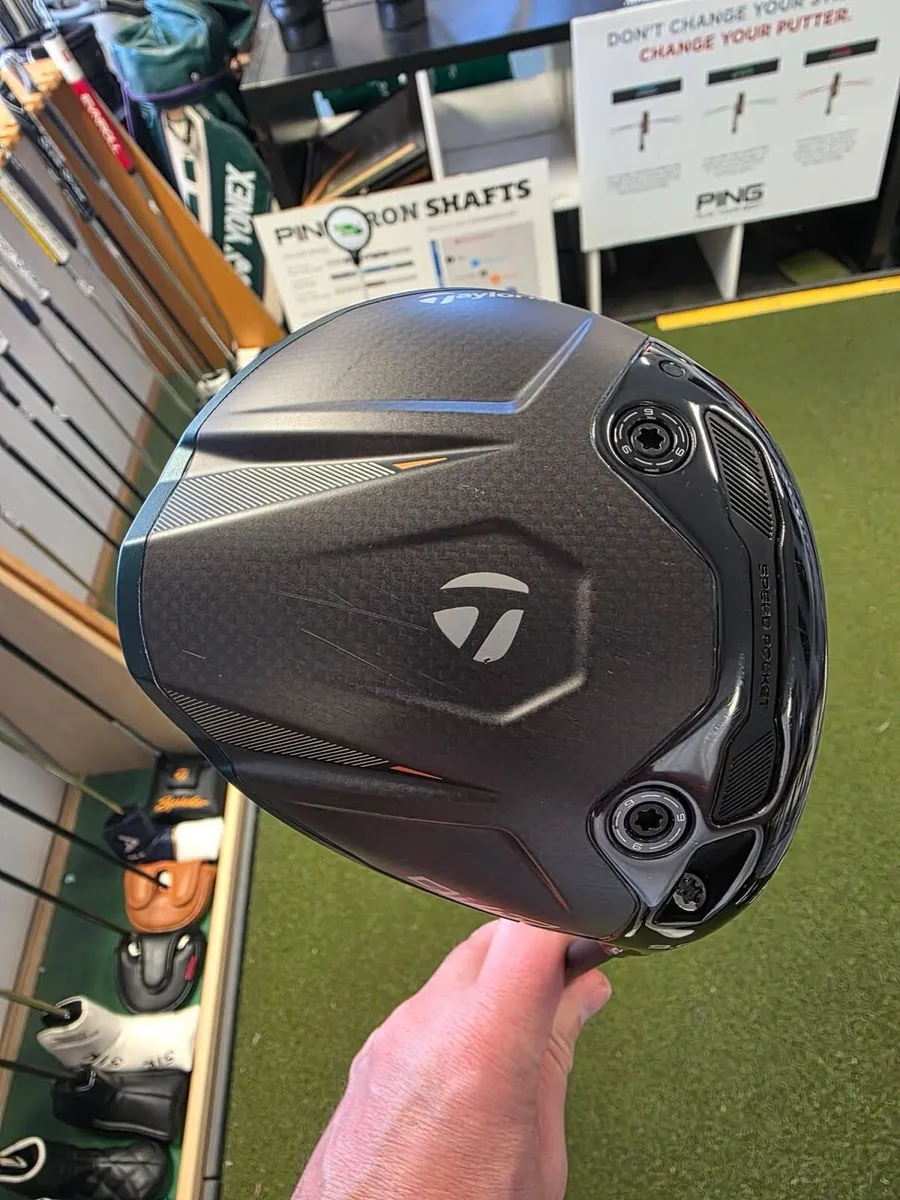 Taylormade Qi4D Driver - Image 1