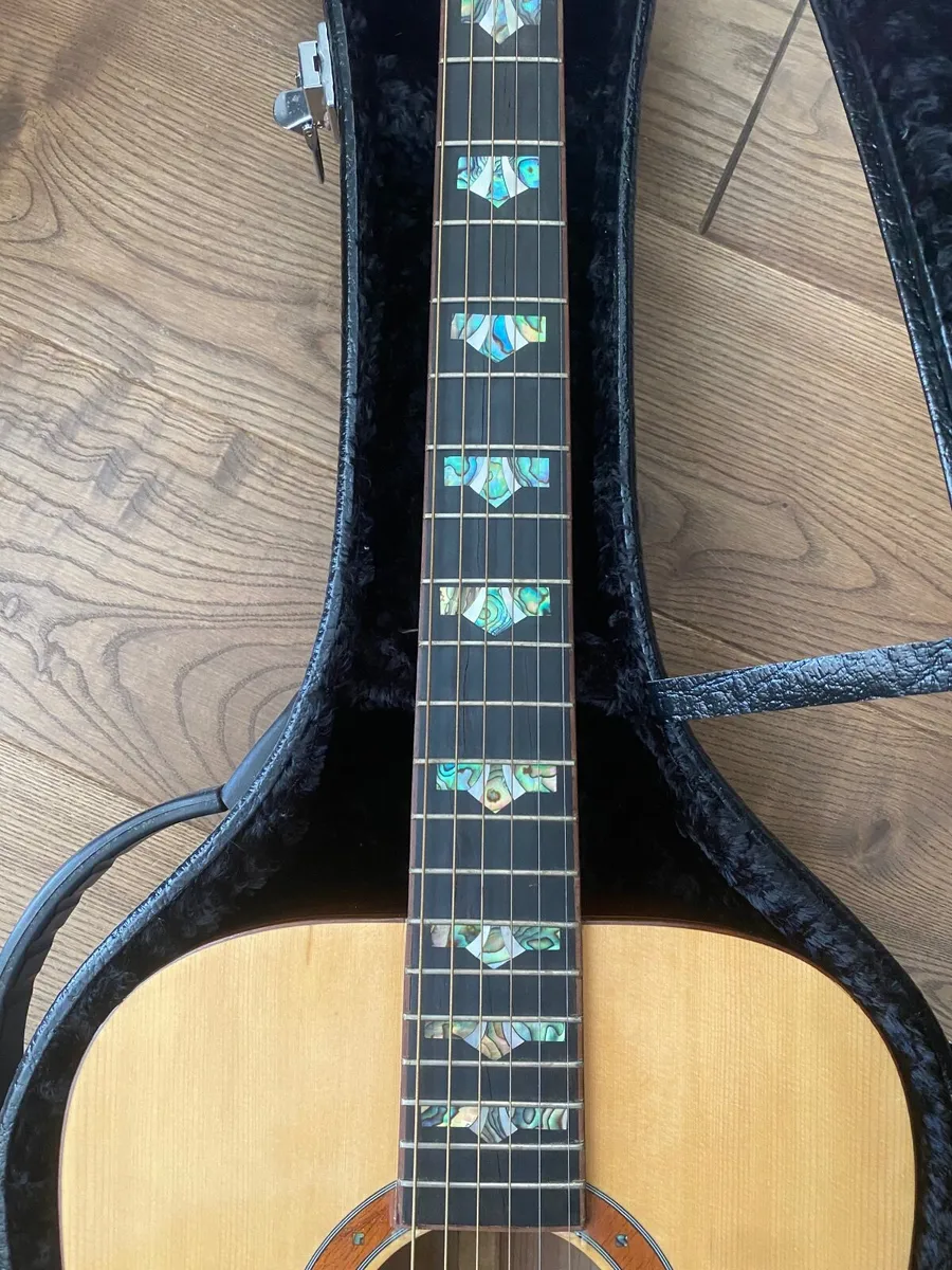 Guitar - Image 3