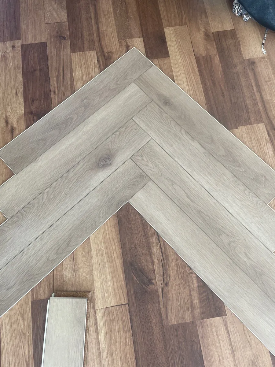 Corect wood flooring - Image 1