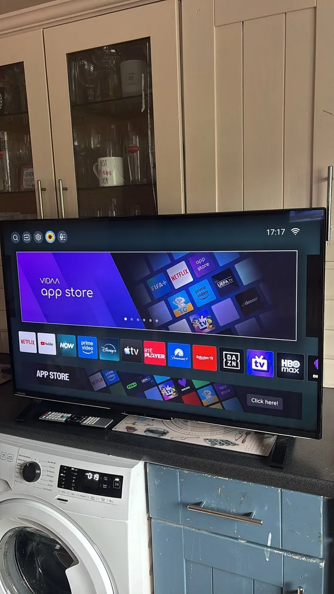 43” Toshiba smart tv
