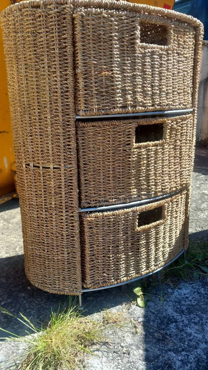 FREE Chest of drawers