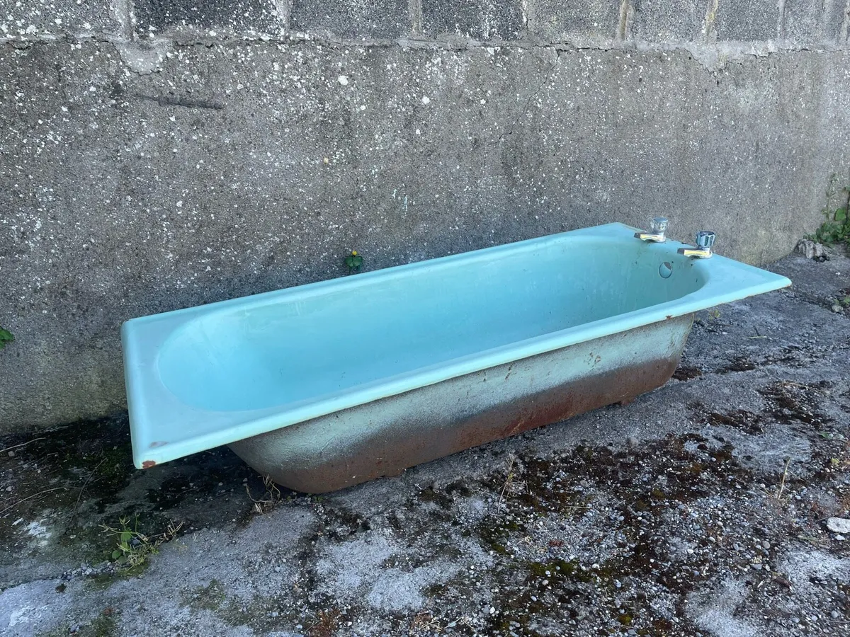 Bath Tub - Image 2