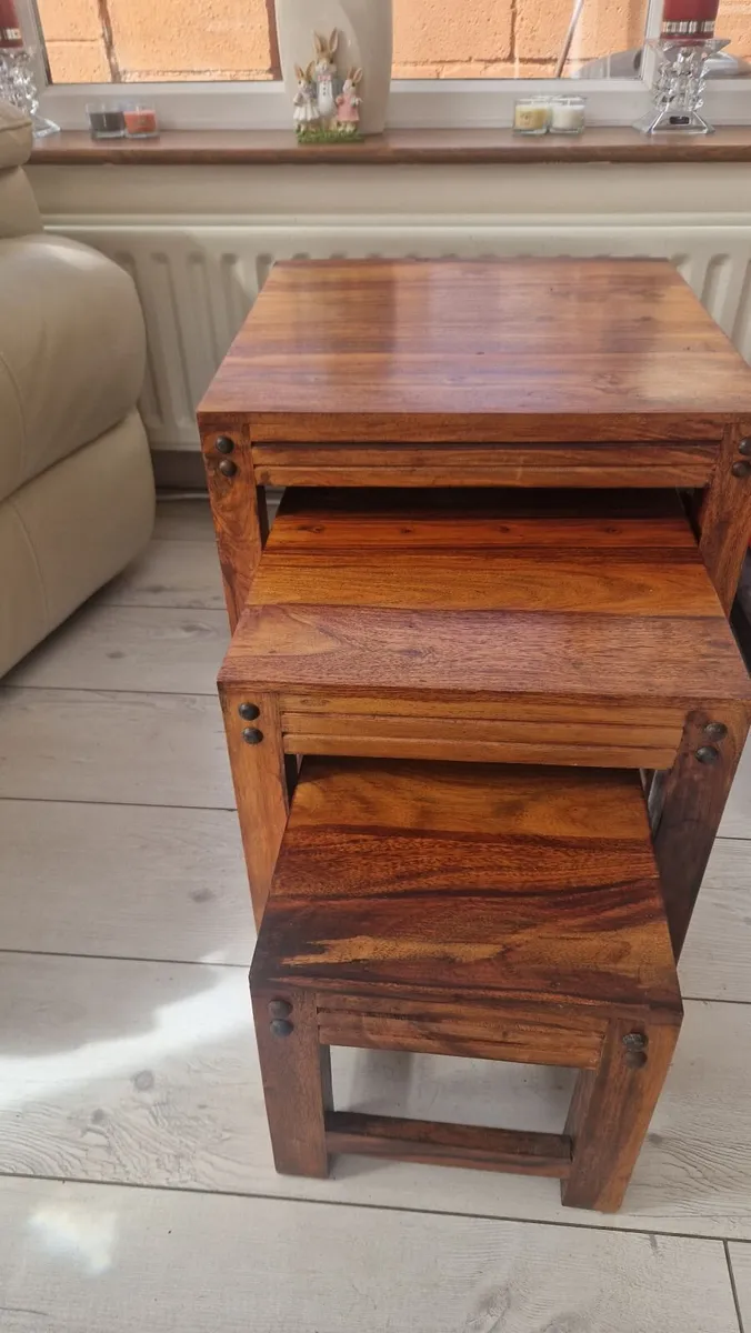 Nest of tables - Image 1