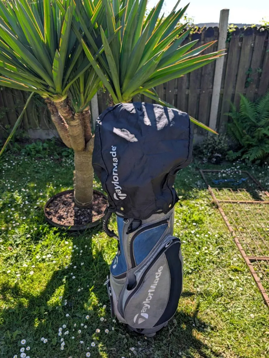 Golf clubs & TaylorMade tour bag - Image 1