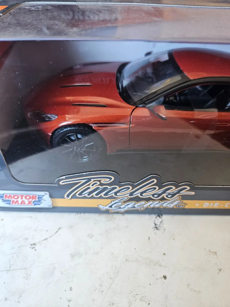 Corgi Motormax Aston Martin 1.24 - Image 3