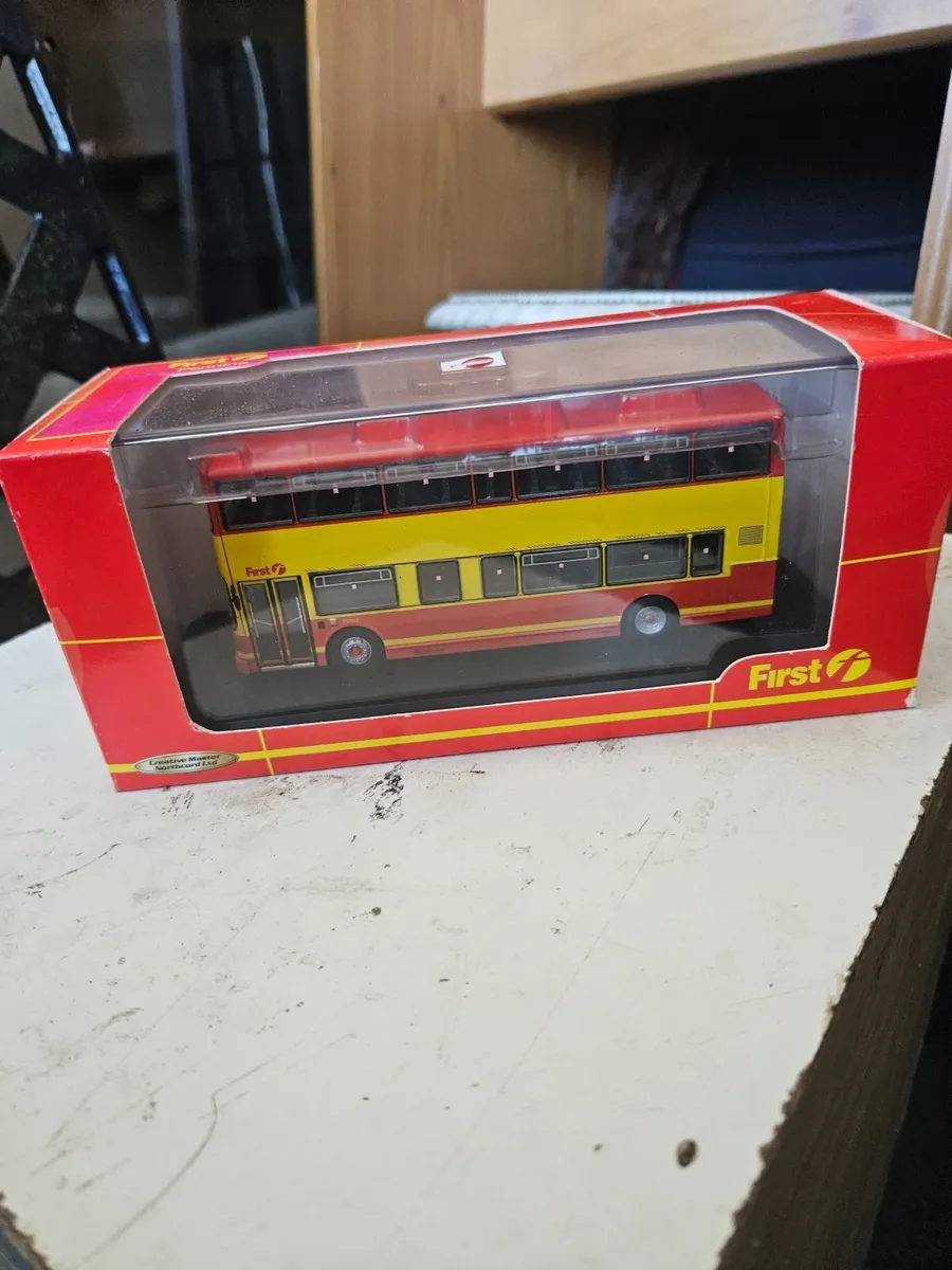Corgi Bus - Image 2