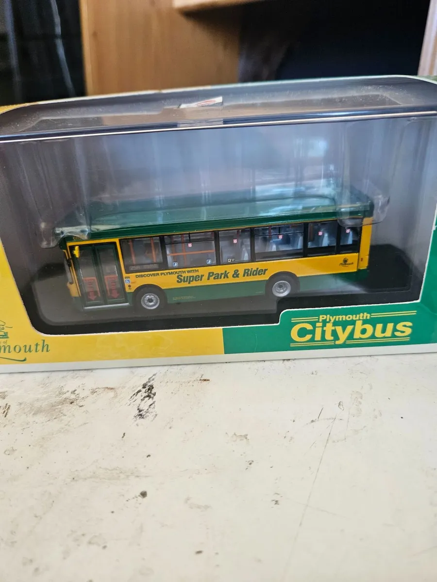 Corgi Bus - Image 2