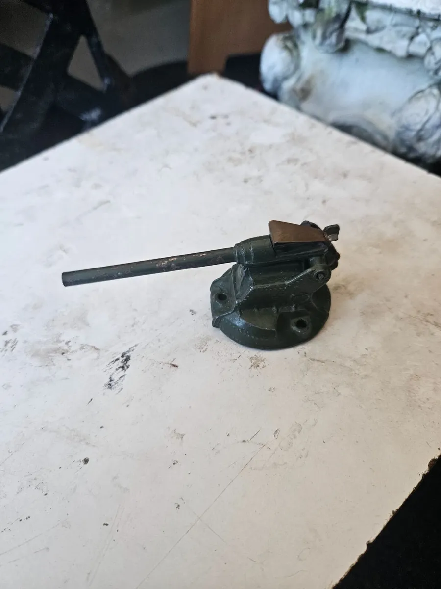 Britain's 1950's British Artillery - Image 1
