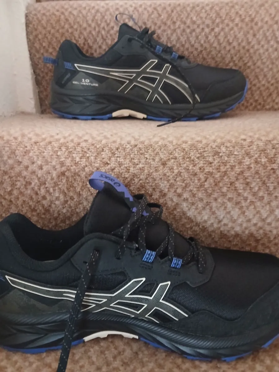 Mens Running shoes - Image 1