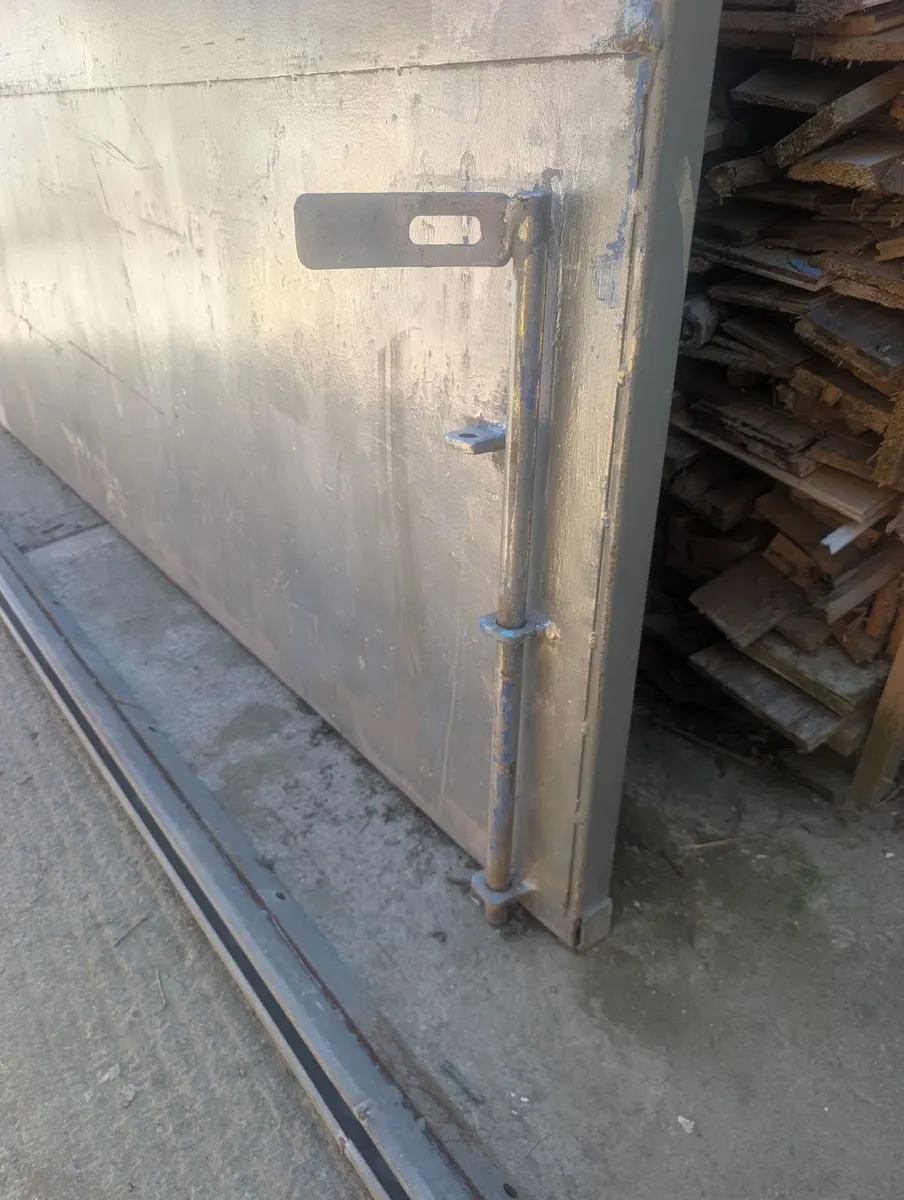 Sliding steel gate - Image 1