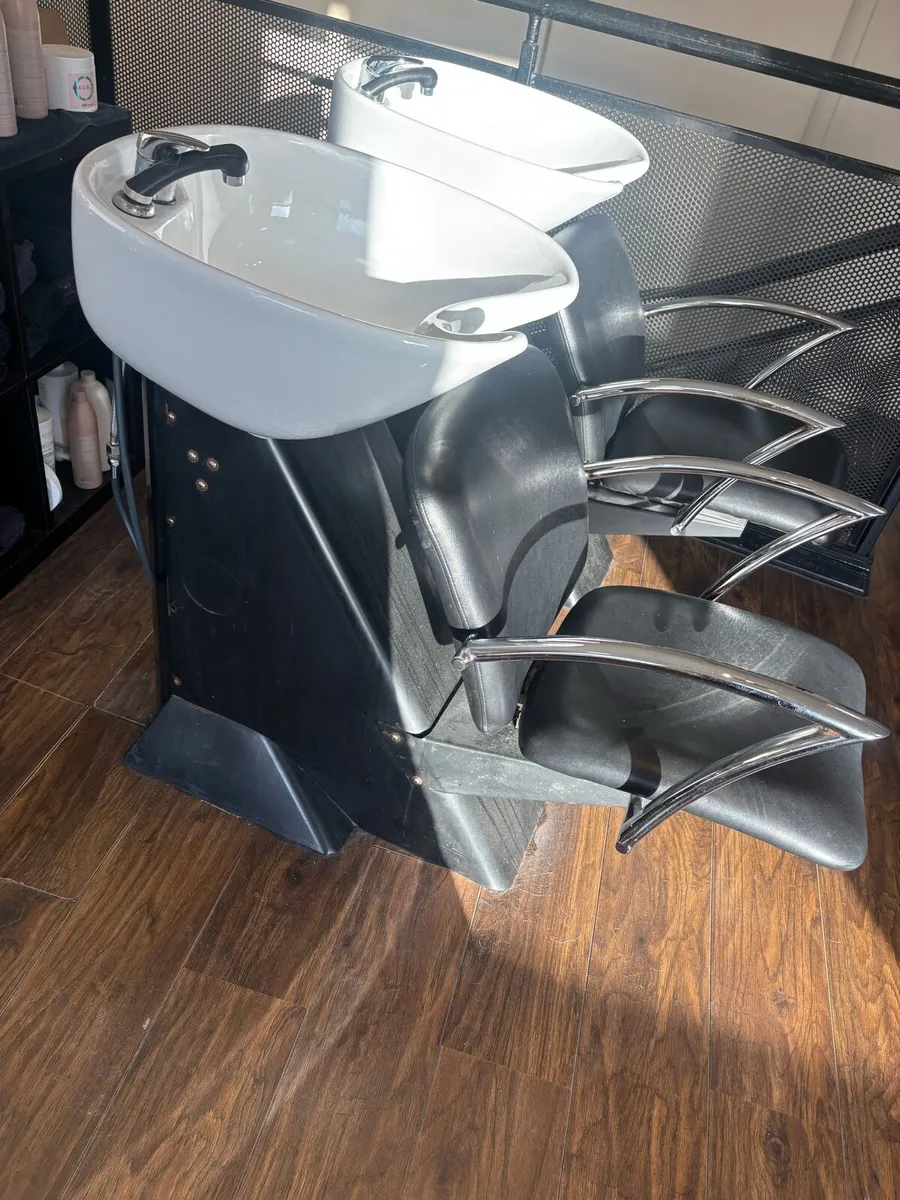 Salon furniture - Image 4