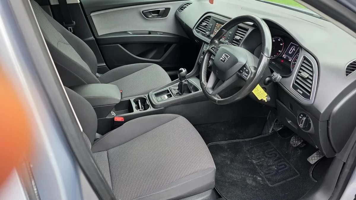 Seat leon 2018 - Image 2