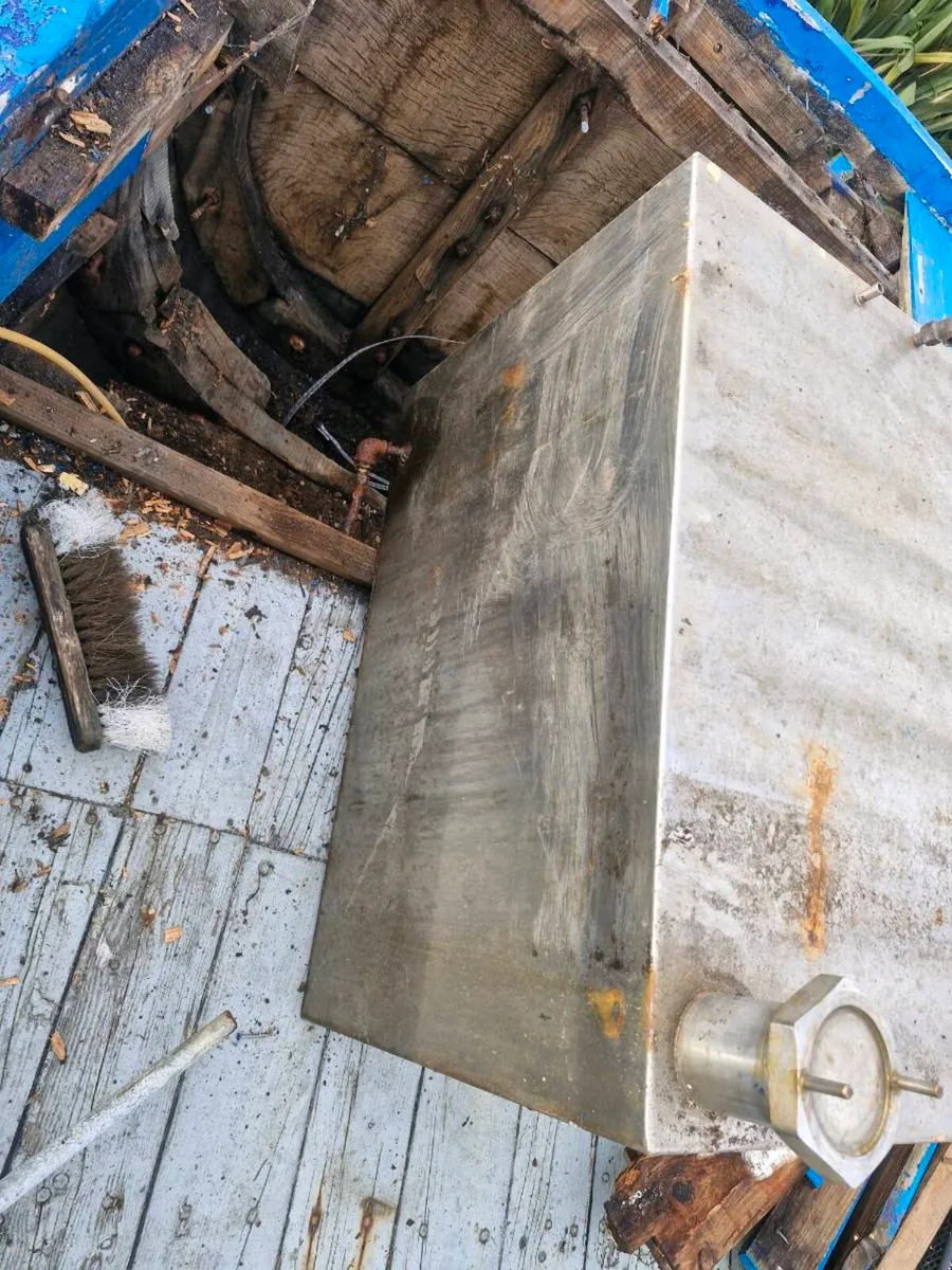 Boat bits - Image 1