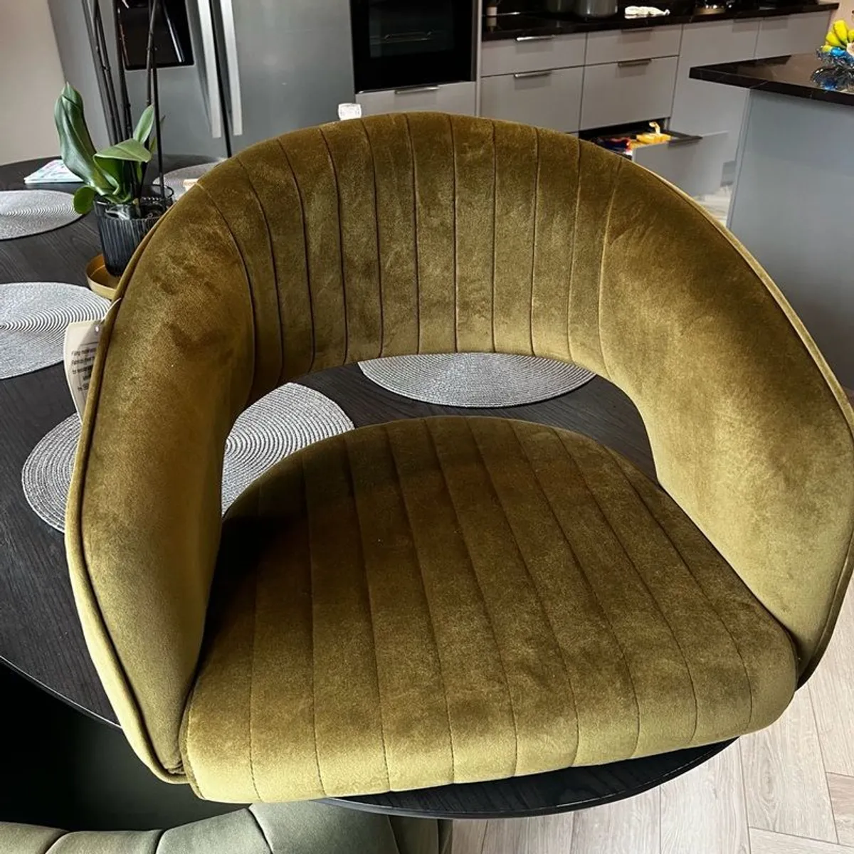 bar chairs - Image 1